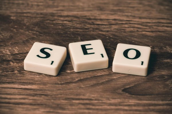 Améliorer votre positionnement en ligne avec le SEO efficace